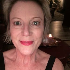 Meet your Posher, Lana